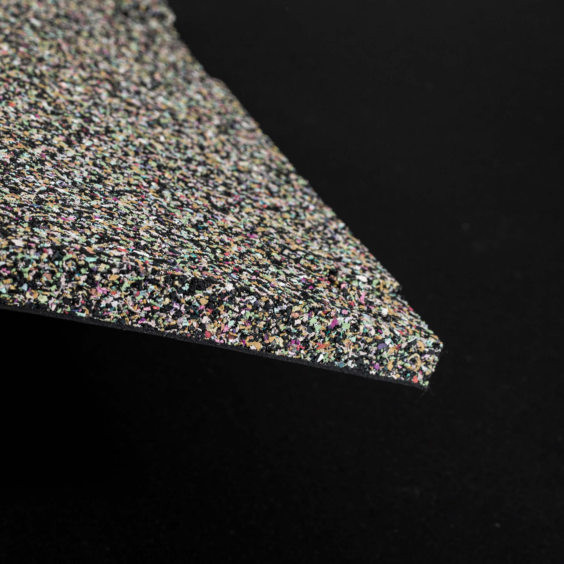 R+T Connect Gummi Matte 1x1m / 20mm (SCHWARZ)