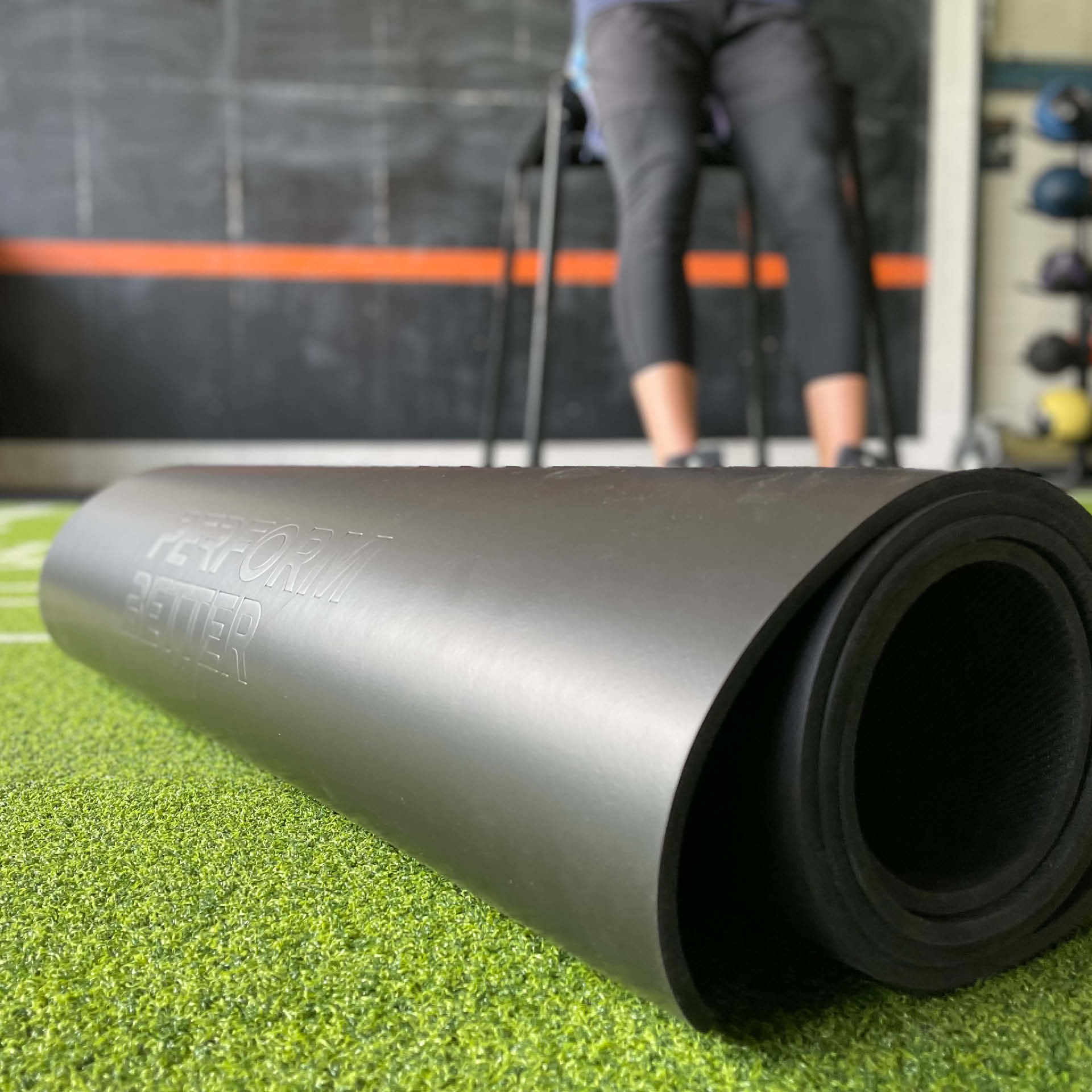 Perform Better Fitnessmatte 1,8m Schwarz mit Ösen Perform Better Fitnessmatte 1,8m Schwarz mit Ösen