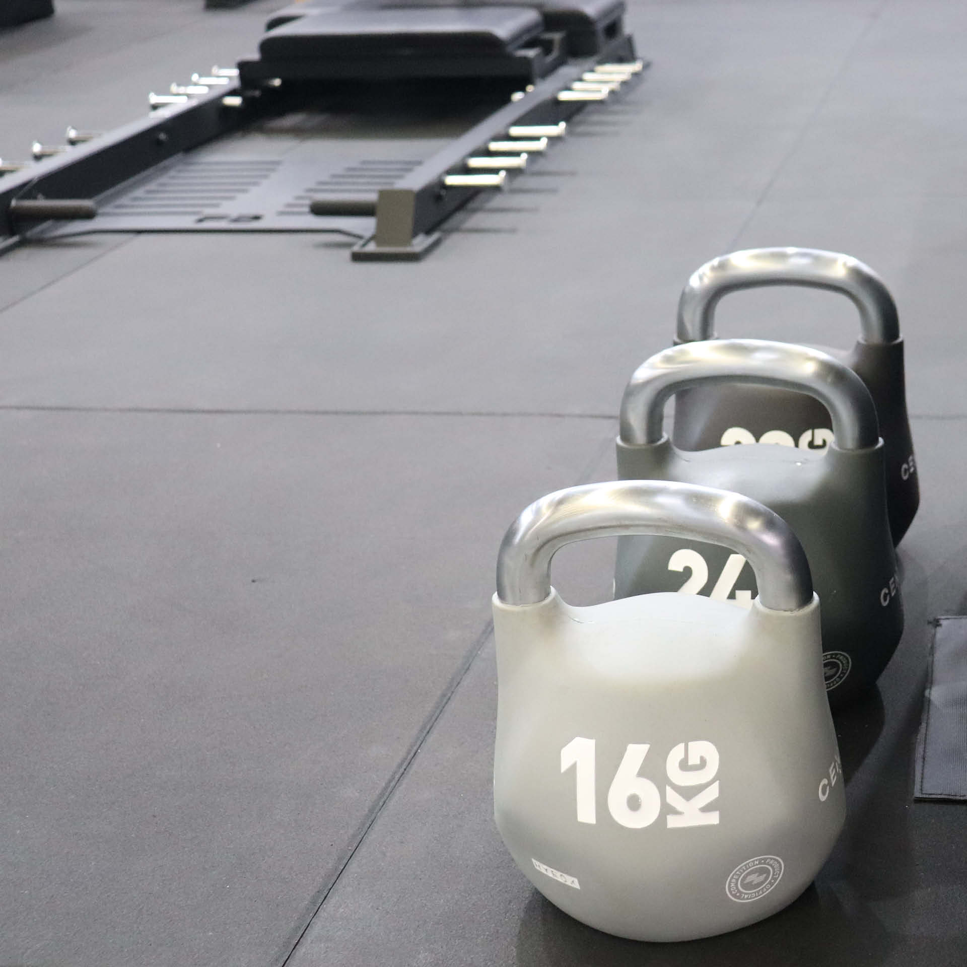 R+T Connect Gummi Matte 1x1m / 20mm (SCHWARZ)