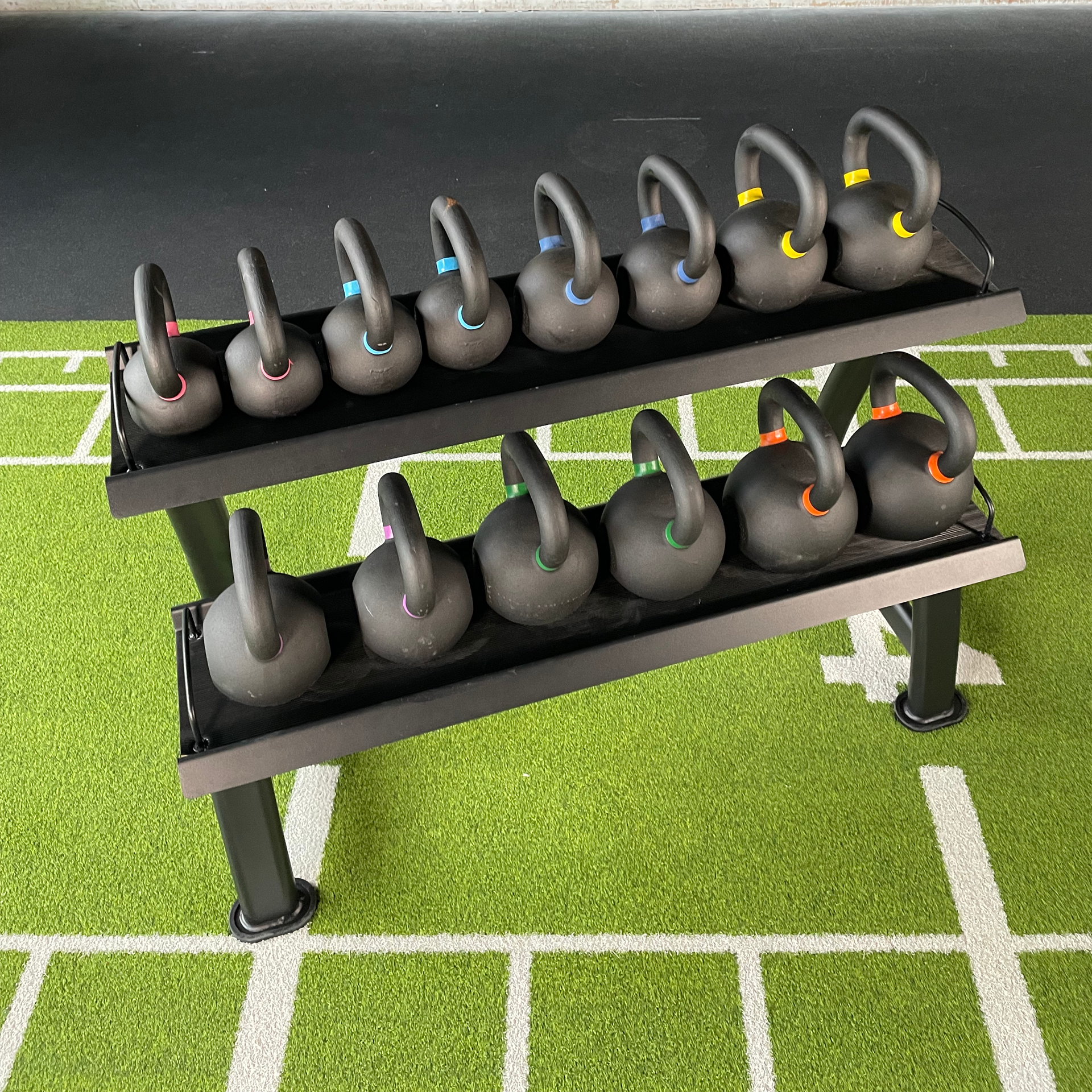 PB Strong Kettlebellregal 2-stufig Schwarz PB Strong Kettlebellregal 2-stufig Schwarz