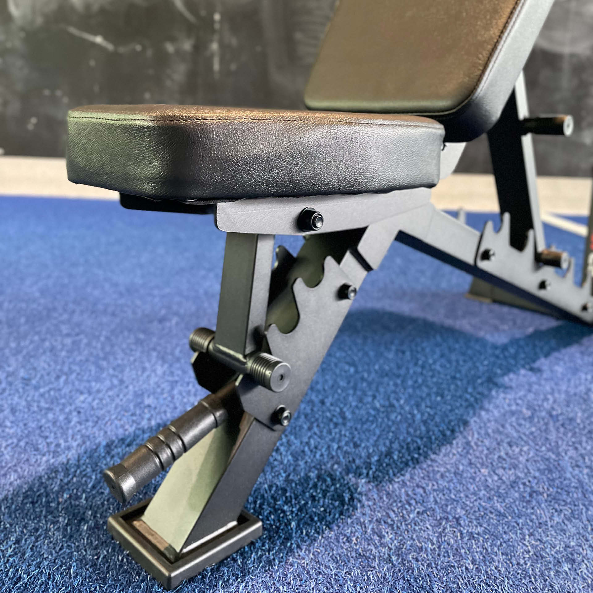 PB Strong Verstellbare Hantelbank PB Strong Verstellbare Hantelbank