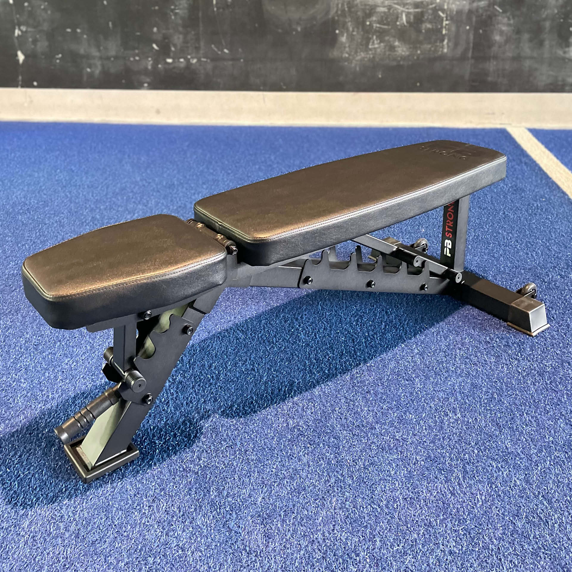 PB Strong Verstellbare Hantelbank PB Strong Verstellbare Hantelbank